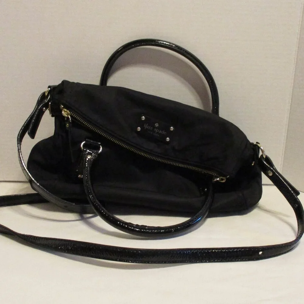 Kate Spade Bag Woman Medium Black Cream Red Top Zip Pockets Shoulder Hand Bag